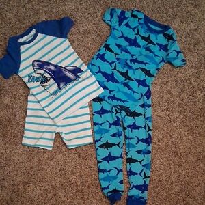 2 Pair boys 5t Pajama Sets